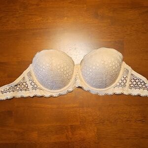 Elegant Cream Lace Strapless Bra